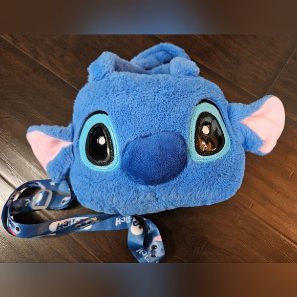 STITCH Crossbody Bag and Keychains - Picture 2 of 7